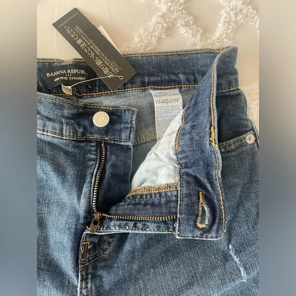 Banana Republic High-Rise Straight Jean - Picture 5 of 9